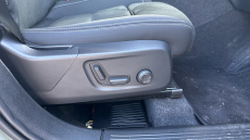 Volvo XC40 2.0 B3P Plus Dark 5dr Auto Petrol Estate